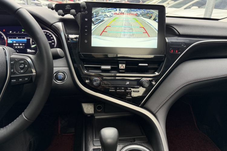Used Toyota Camry 2023 2.5G Luxury Edition Audio And AC Panel