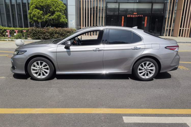 Used Toyota Camry 2023 2.0G Luxury Edition Exterior 2