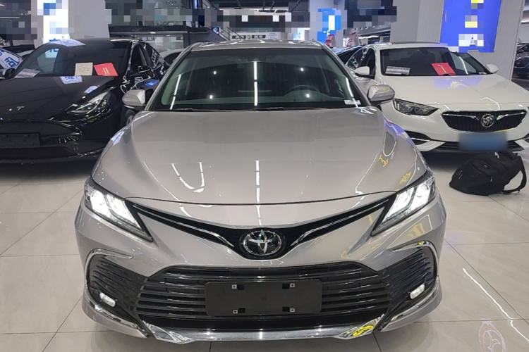 Used Toyota Camry 2023 2.0G Luxury Edition Front
