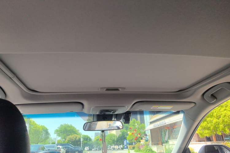 Used Toyota Camry 2023 2.0G Luxury Edition Headliner