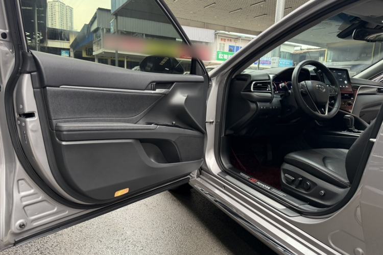 Used Toyota Camry 2023 2.5G Luxury Edition Interior 4