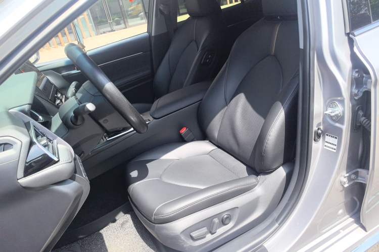 Used Toyota Camry 2023 2.0G Luxury Edition Left Front Seat