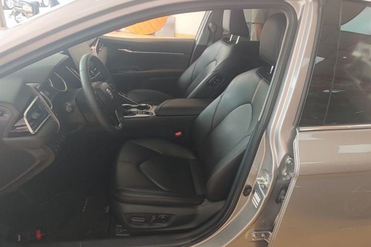 Used Toyota Camry 2023 2.0G Luxury Edition Left Front Seat