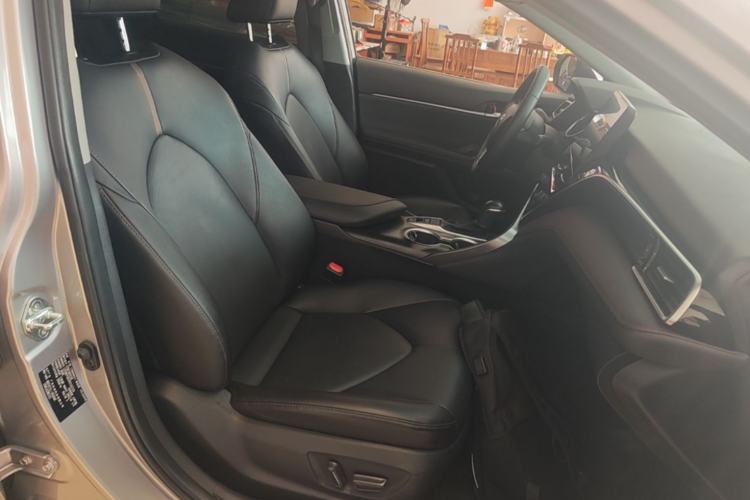 Used Toyota Camry 2023 2.0G Luxury Edition Right Front Seat