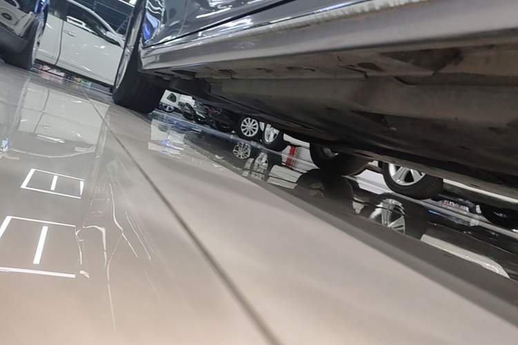 Used Toyota Camry 2023 2.0G Luxury Edition Right Side Sill