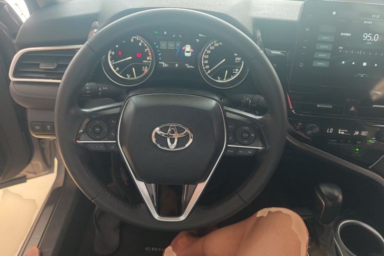 Used Toyota Camry 2023 2.0G Luxury Edition Steering Wheel