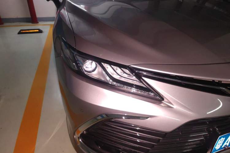 Used Toyota Camry 2023 2.0G Luxury Edition Right Front Headlight