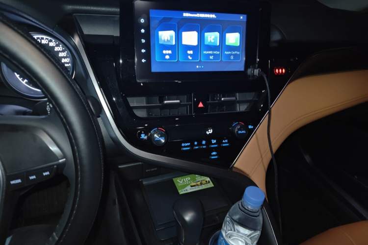 Used Toyota Camry 2023 2.0GVP Premier Edition Audio And AC Panel