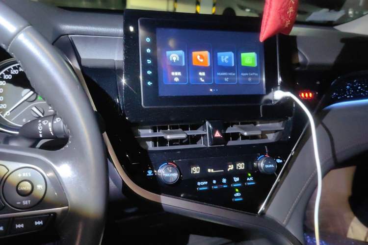 Used Toyota Camry 2023 Dual-Motor 2.5 HGVP Leading Edition Audio And AC Panel