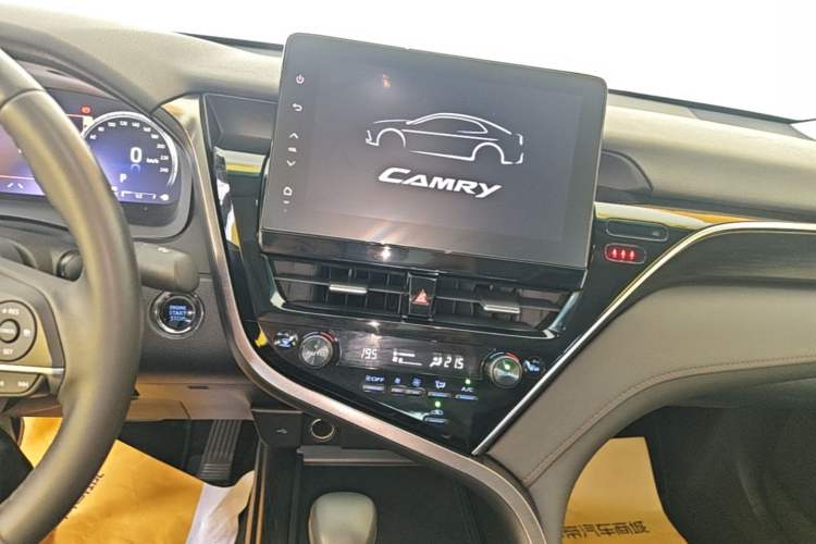 Used Toyota Camry 2023 2.5G Luxury Edition Audio And AC Panel