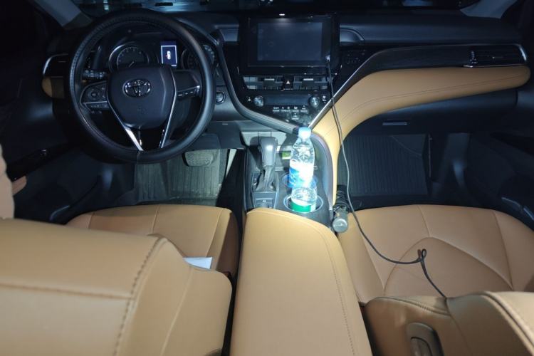 Used Toyota Camry 2023 2.0GVP Premier Edition Center Console