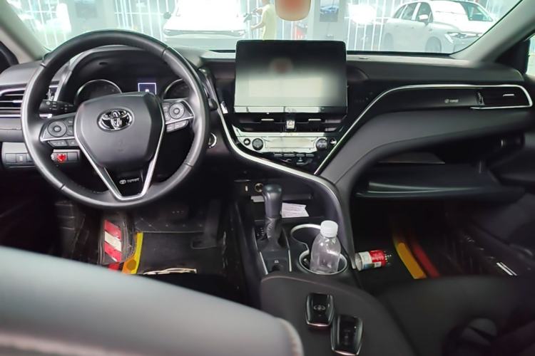 Used Toyota Camry 2023 2.0GVP Premier Edition Center Console