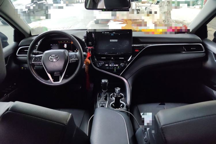 Used Toyota Camry 2023 Dual-Motor 2.5HG Luxury Edition Center Console