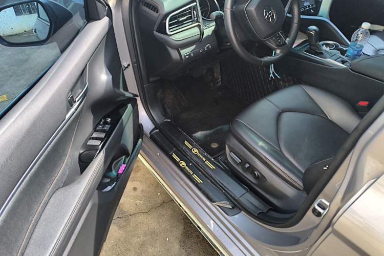 Used Toyota Camry 2023 2.0G Luxury Edition Driver Seat