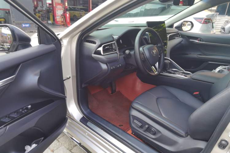 Used Toyota Camry 2023 Dual-Motor 2.5HG Luxury Edition Driver Seat