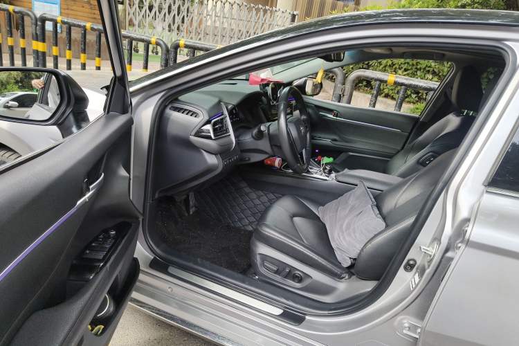 Used Toyota Camry 2023 2.5G Luxury Edition Driver Seat