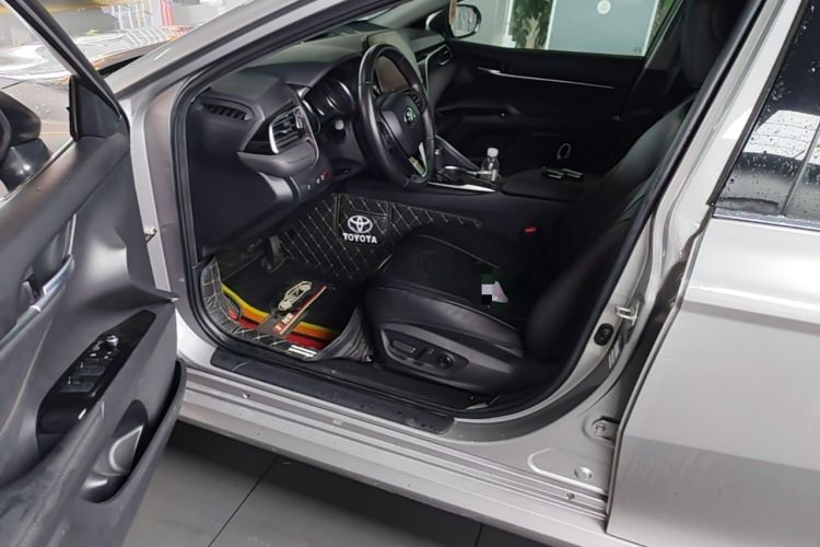 Used Toyota Camry 2023 2.0GVP Premier Edition Driver Seat