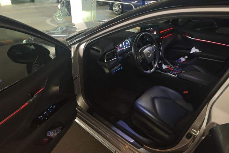 Used Toyota Camry 2023 2.5G Luxury Edition Driver Seat