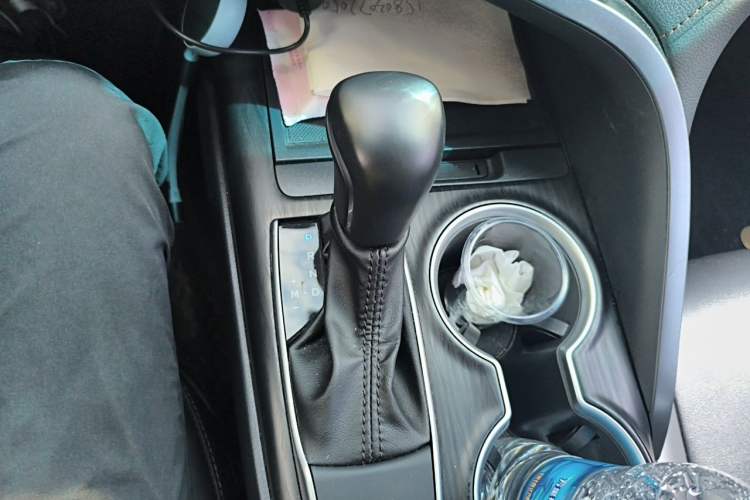 Used Toyota Camry 2023 2.0G Luxury Edition Gear Lever