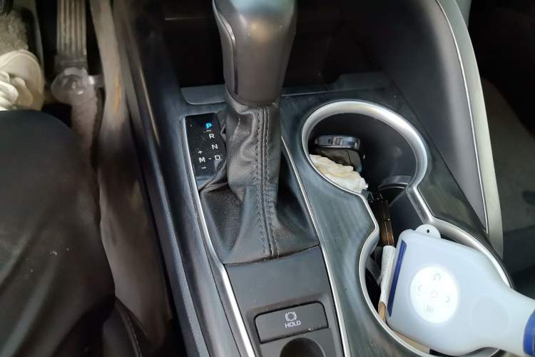 Used Toyota Camry 2023 2.0G Luxury Edition Gear Lever