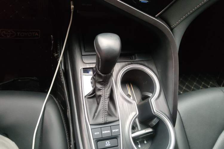 Used Toyota Camry 2023 2.5G Luxury Edition Gear Lever