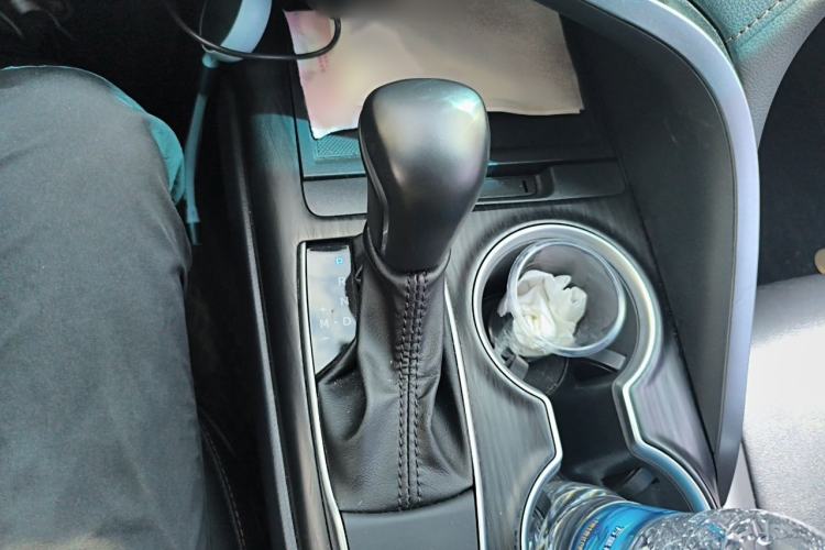 Used Toyota Camry 2023 2.0G Luxury Edition Gear Lever