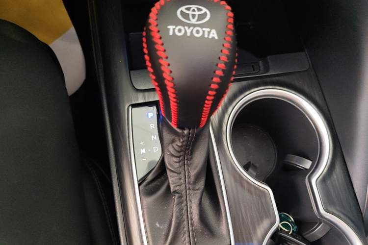 Used Toyota Camry 2023 2.0G Luxury Edition Gear Lever