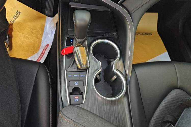Used Toyota Camry 2023 2.5G Luxury Edition Gear Lever