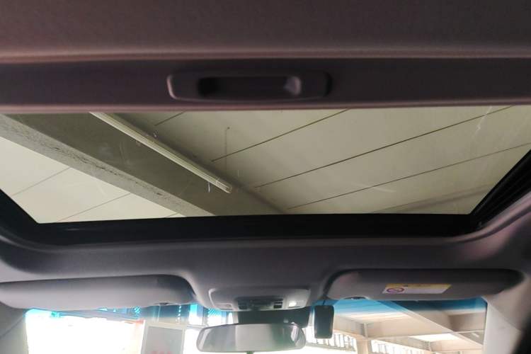 Used Toyota Camry 2023 2.0G Luxury Edition Headliner