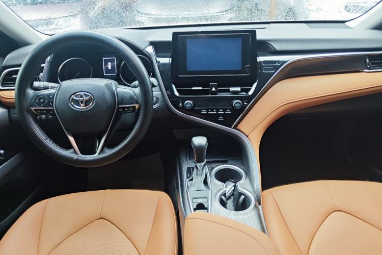 Used Toyota Camry 2023 2.0GVP Premier Edition Interior 1