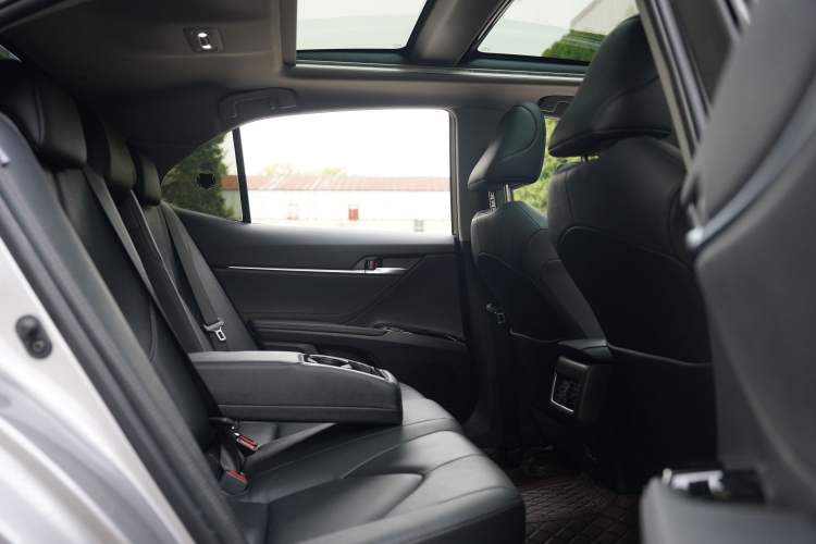 Used Toyota Camry 2023 2.5G Luxury Edition Interior 12