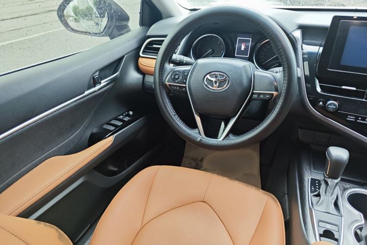 Used Toyota Camry 2023 2.0GVP Premier Edition Interior 6