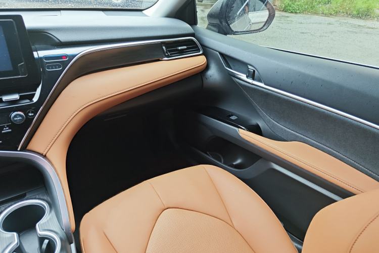 Used Toyota Camry 2023 2.0GVP Premier Edition Interior 7