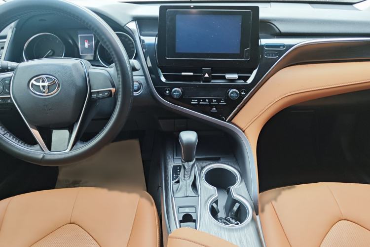 Used Toyota Camry 2023 2.0GVP Premier Edition Interior 8