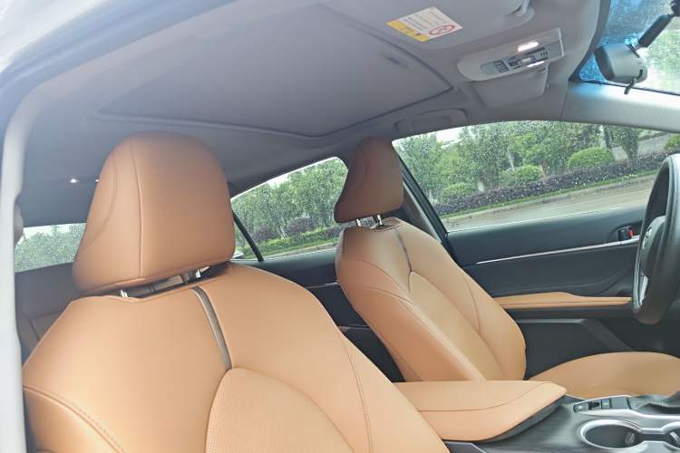Used Toyota Camry 2023 2.0GVP Premier Edition Interior 9