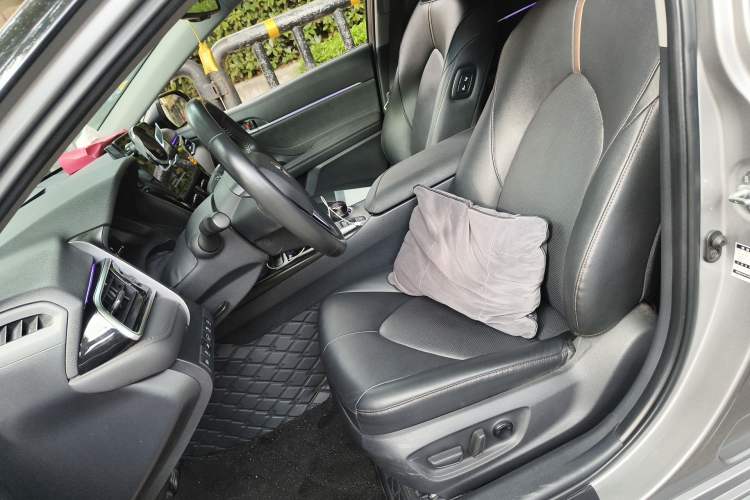 Used Toyota Camry 2023 2.5G Luxury Edition Left Front Seat