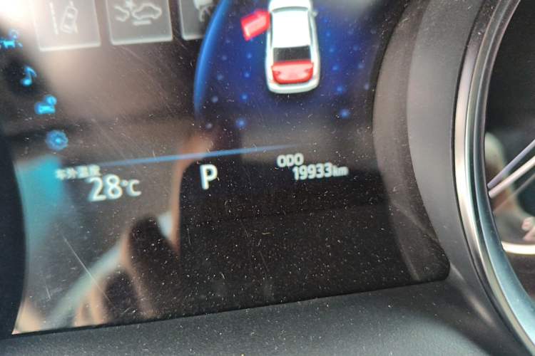 Used Toyota Camry 2023 2.0G Luxury Edition Odometer Close Up