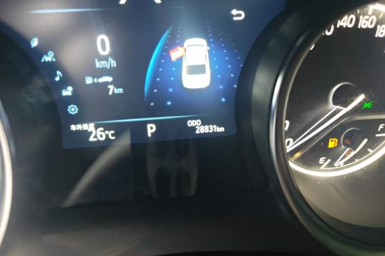 Used Toyota Camry 2023 2.0G Luxury Edition Odometer Close Up