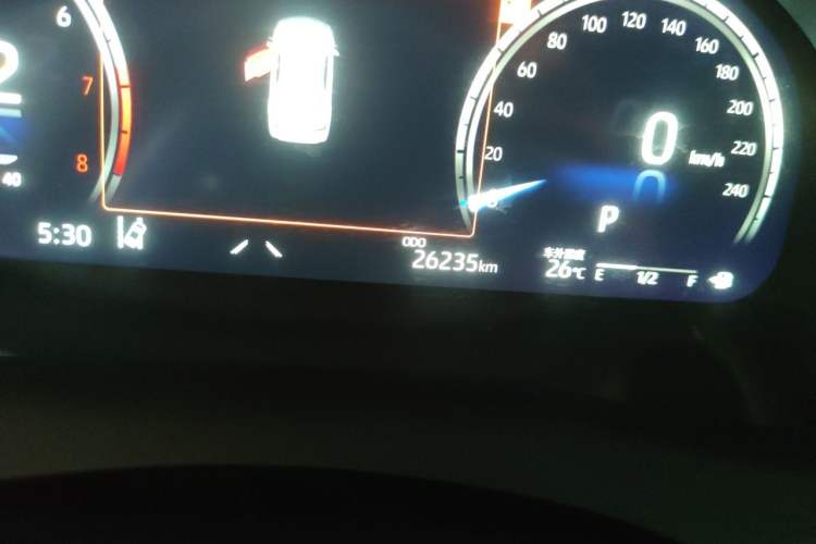 Used Toyota Camry 2023 2.5G Luxury Edition Odometer Close Up