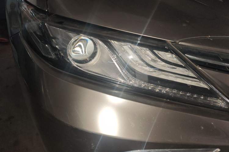 Used Toyota Camry 2023 2.5G Luxury Edition Right Front Headlight