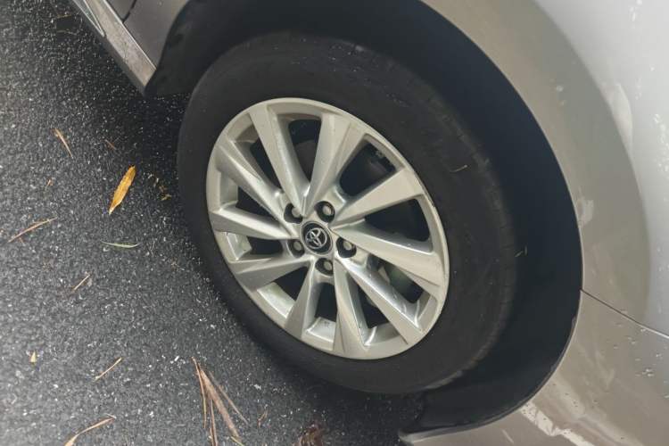 Used Toyota Camry 2023 2.0G Luxury Edition Right Front Wheel Hub