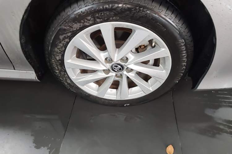 Used Toyota Camry 2023 2.0GVP Premier Edition Right Front Wheel Hub