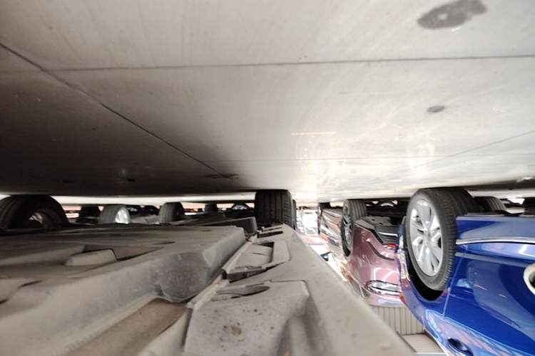 Used Toyota Camry 2023 2.0G Luxury Edition Right Side Sill
