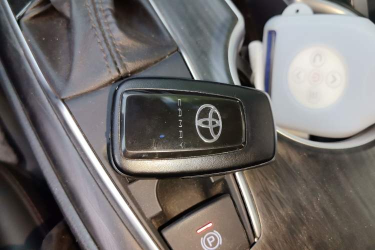 Used Toyota Camry 2023 2.0G Luxury Edition Vehicle Key