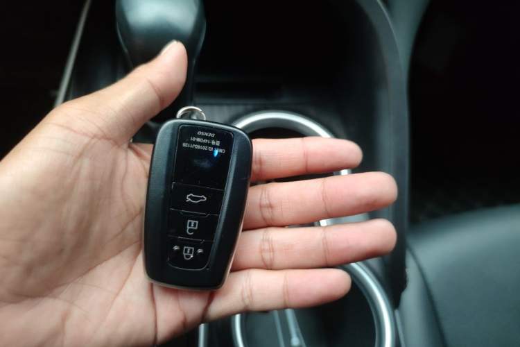 Used Toyota Camry 2023 2.5G Luxury Edition Vehicle Key