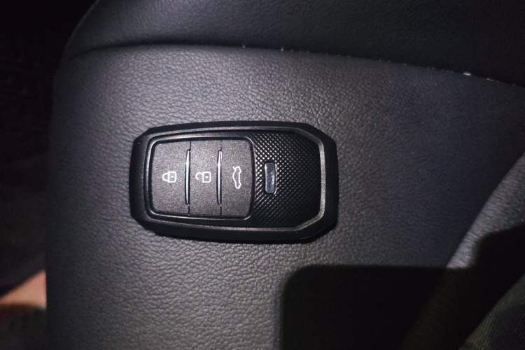 Used Toyota Camry 2023 2.5G Luxury Edition Vehicle Key