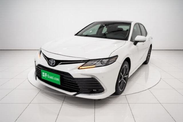 Ojetý Toyota Camry 2023 Dual-Motor 2.5HG Luxury Edition