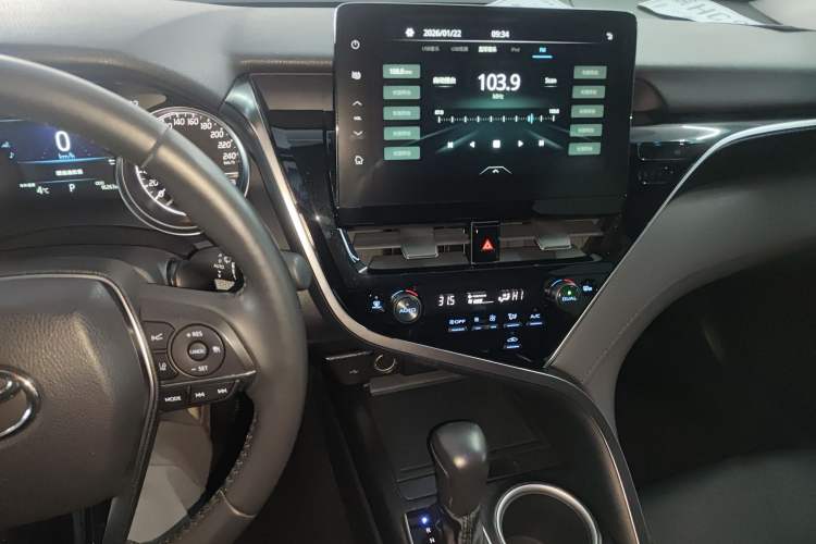 Used Toyota Camry 2023 2.0G Luxury Edition Audio And AC Panel