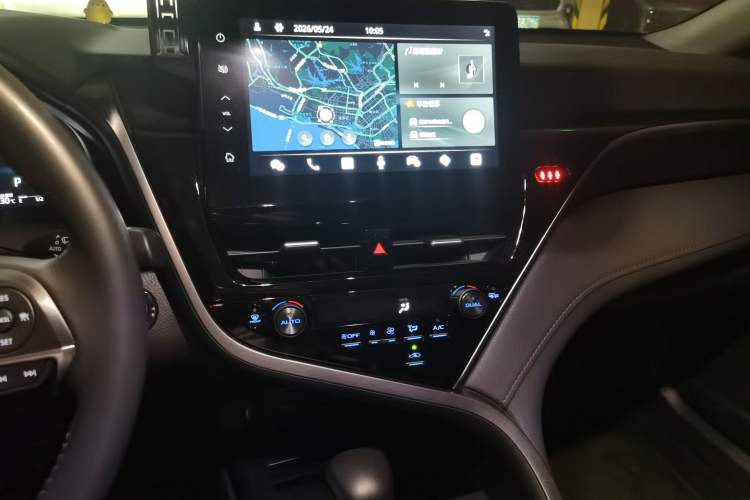 Used Toyota Camry 2023 Dual-Motor 2.5HG Luxury Edition Audio And AC Panel