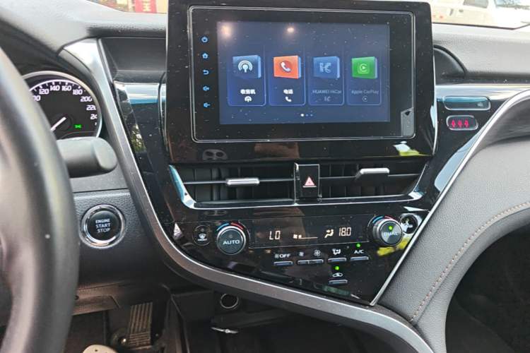 Used Toyota Camry 2023 2.0GVP Premier Edition Audio And AC Panel